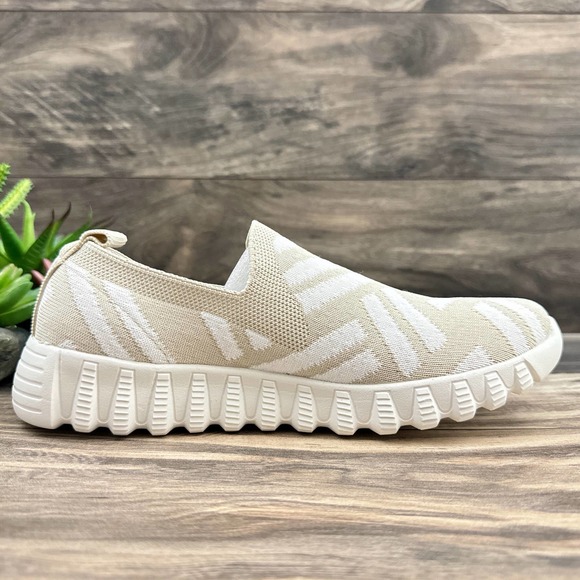 NIB BERNIE MEV Peppa 39 White/Nude Slip On Stretch Knit Comfort Sneakers - Picture 5 of 11